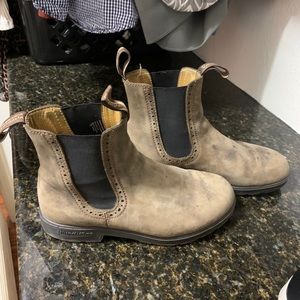 blundstone boots!
